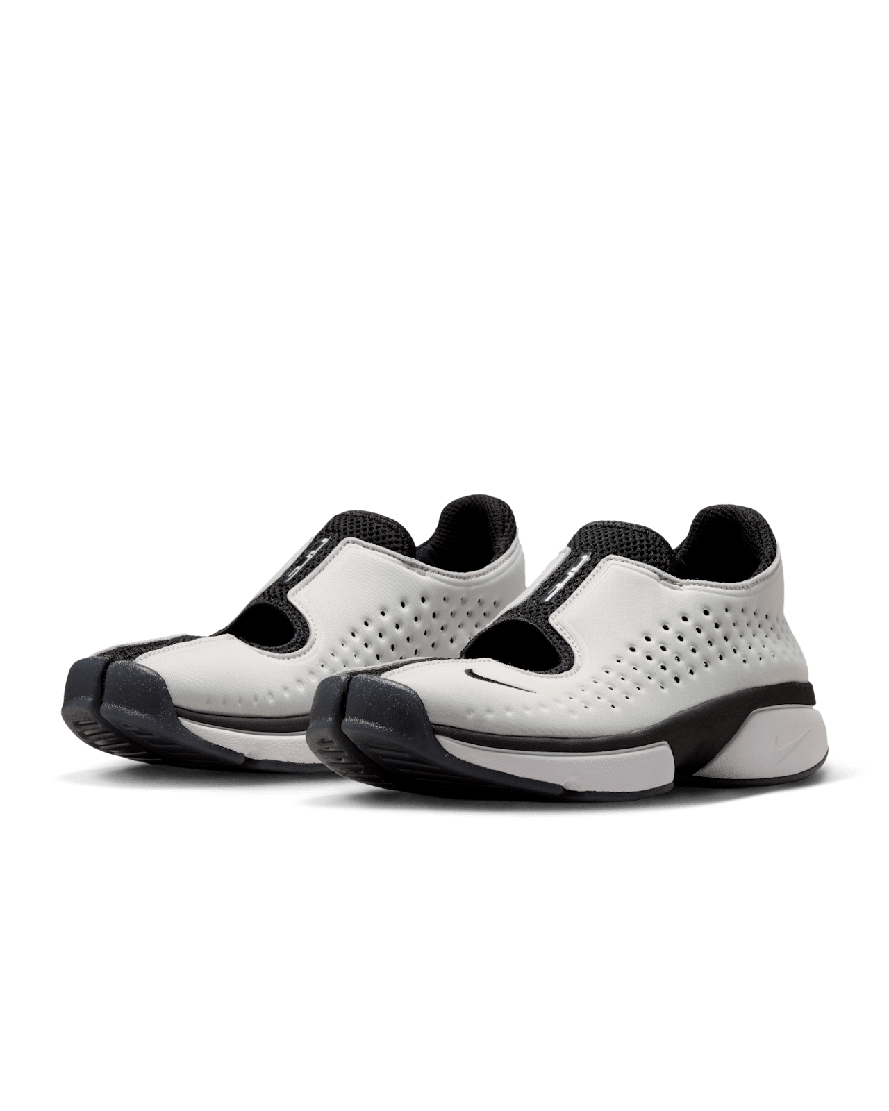 Nike ナイキ エアリフト 2 レザー ホワイト/ブラック NIKE公式】レディース リフト 2 'Black and Metallic Silver' (IQ8006